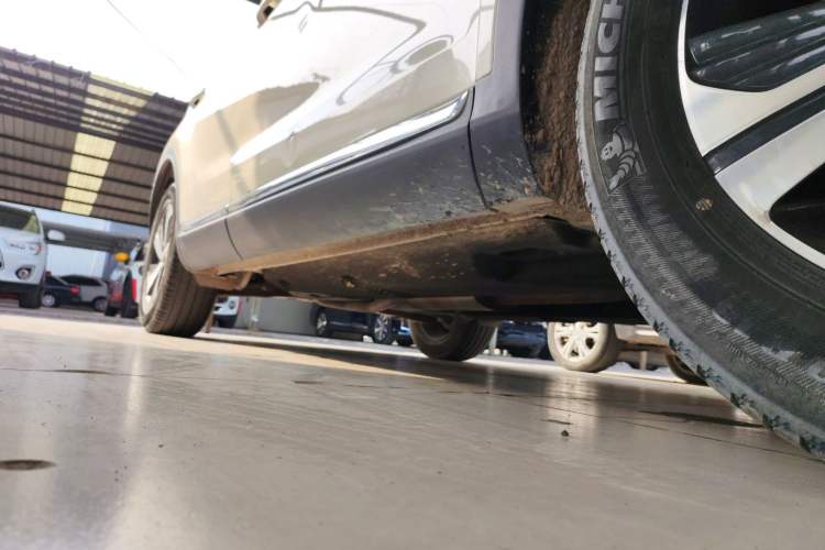 Used Hongqi HS5 2019 2.0T Smart Connect Flagship Edition Right Side Sill