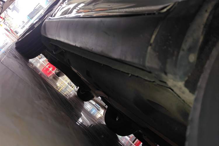 Used Hongqi HS5 2019 2.0T Smart Connect Flagship Edition Right Side Sill