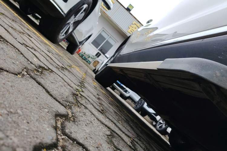 Used Hongqi HS5 2019 2.0T Smart Connect Flagship Edition Right Side Sill
