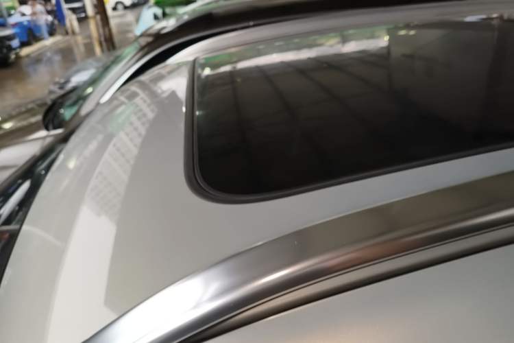 Used Hongqi HS5 2019 2.0T Smart Connect Flagship Edition Roof
