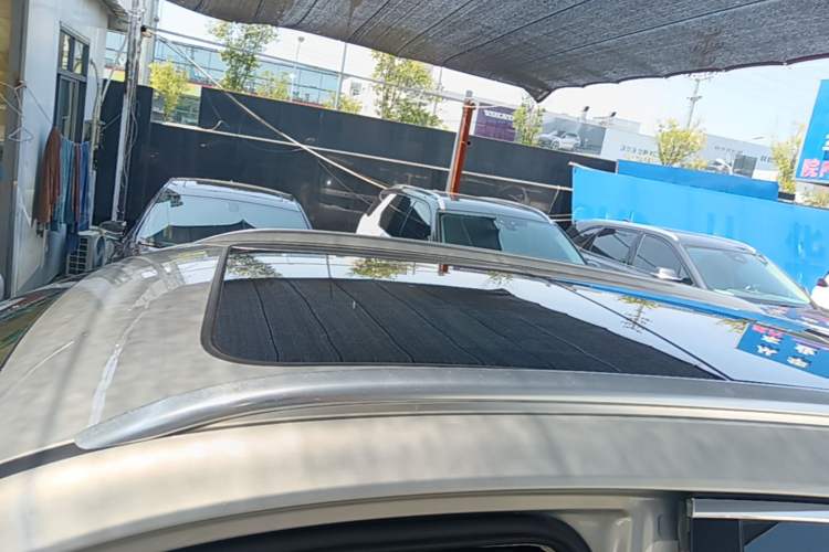 Used Hongqi HS5 2019 2.0T Smart Connect Flagship Edition Roof