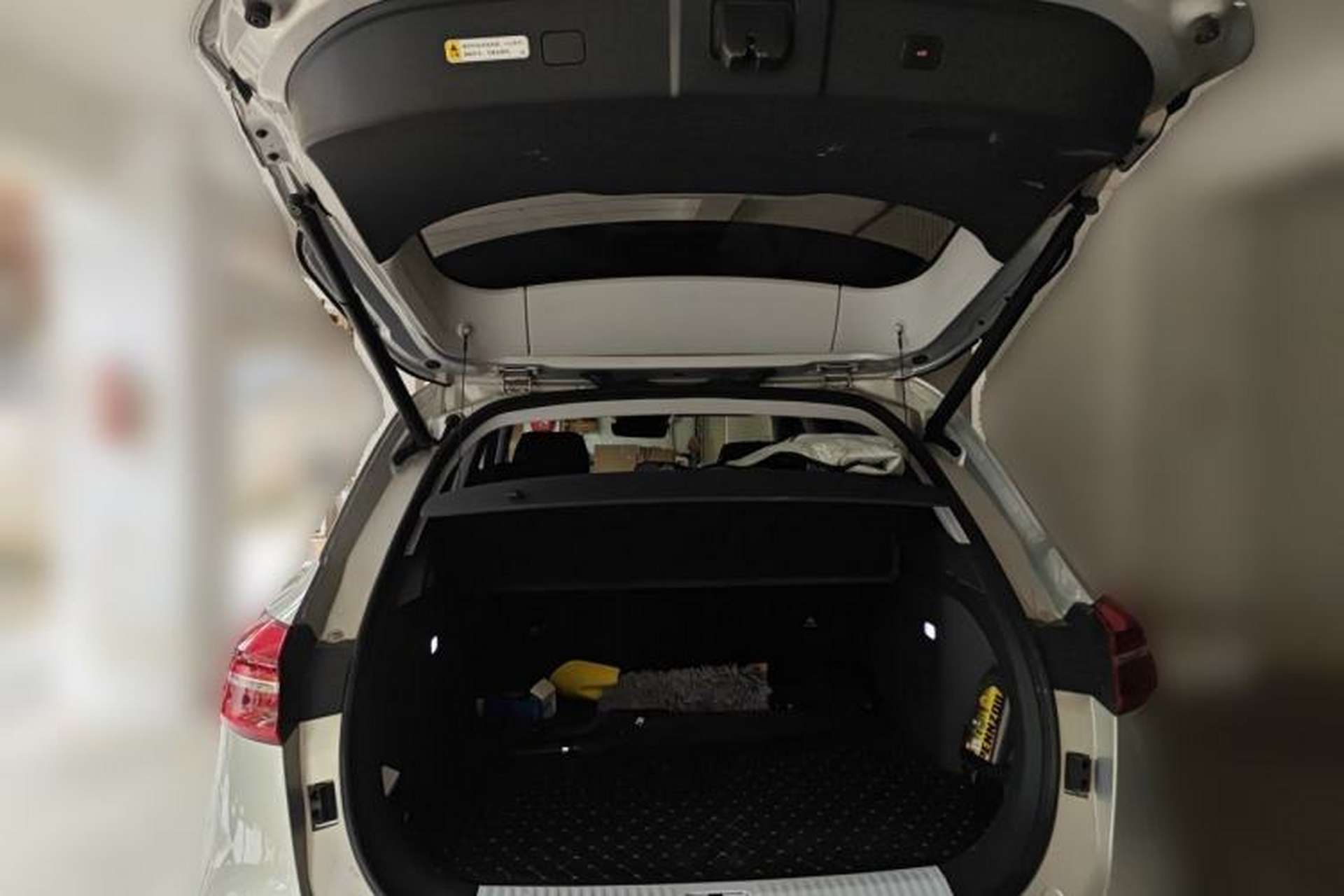 Used Hongqi HS5 2019 2.0T Smart Connect Flagship Edition Trunk