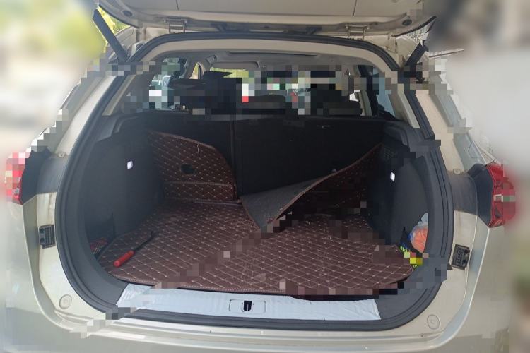Used Hongqi HS5 2019 2.0T Smart Connect Flagship Edition Trunk