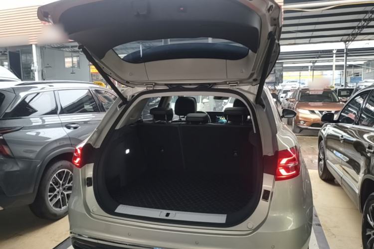 Used Hongqi HS5 2019 2.0T Smart Connect Flagship Edition Trunk