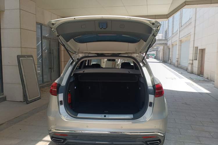 Used Hongqi HS5 2019 2.0T Smart Connect Flagship Edition Trunk