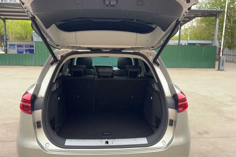 Used Hongqi HS5 2019 2.0T Smart Connect Flagship Edition Trunk