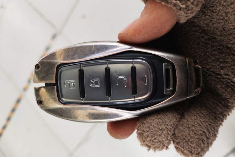 Used Hongqi HS5 2019 2.0T Smart Connect Flagship Edition Vehicle Key