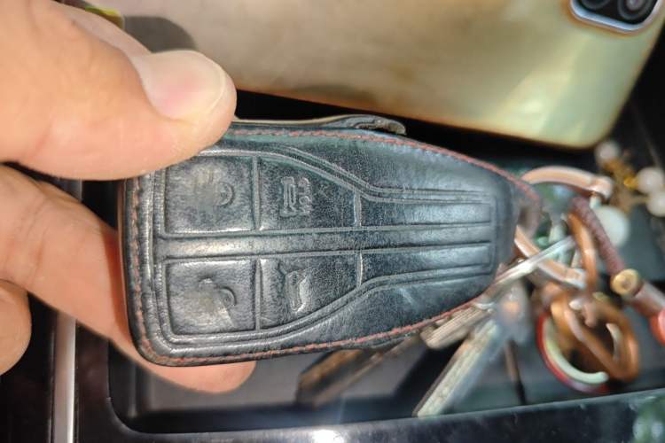 Used Hongqi HS5 2019 2.0T Smart Connect Flagship Edition Vehicle Key