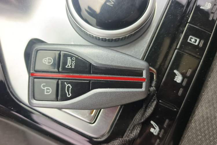 Used Hongqi HS5 2019 2.0T Smart Connect Flagship Edition Vehicle Key