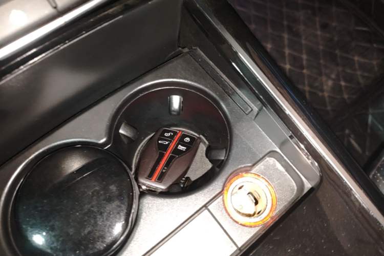 Used Hongqi HS5 2019 2.0T Smart Connect Flagship Edition Vehicle Key