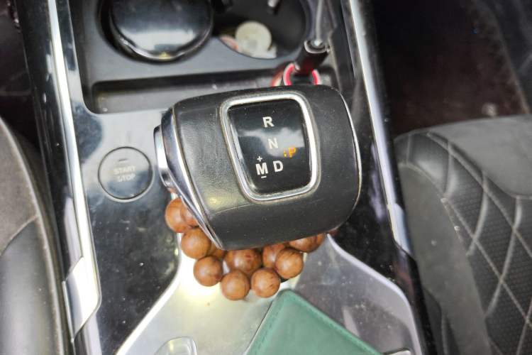 Used Hongqi HS5 2019 2.0T Smart Connect Flagship Edition Gear Lever