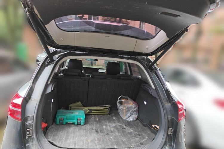 Used Hongqi HS5 2019 2.0T Smart Connect Flagship Edition Trunk