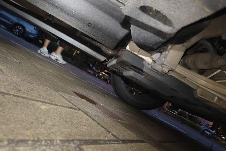 Used Hongqi HS5 2019 2.0T Smart Connect Flagship All-Wheel-Drive Version Chassis Front Right