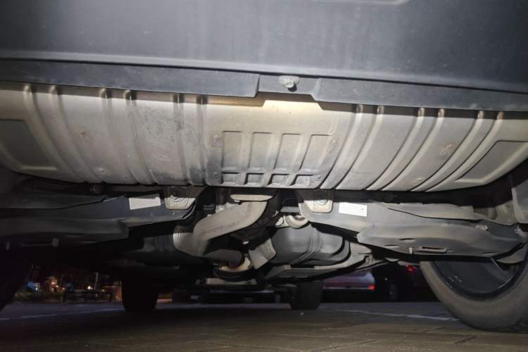 Used Hongqi HS5 2019 2.0T Smart Connect Flagship All-Wheel-Drive Version Chassis Rear