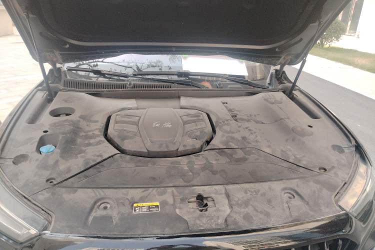 Used Hongqi HS5 2019 2.0T Smart Connect Flagship All-Wheel-Drive Version Engine Bay