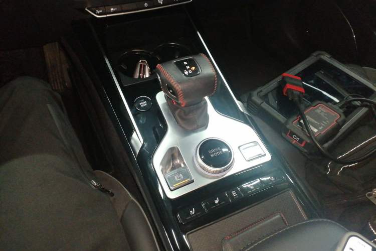 Used Hongqi HS5 2019 2.0T Smart Connect Flagship Edition Gear Lever