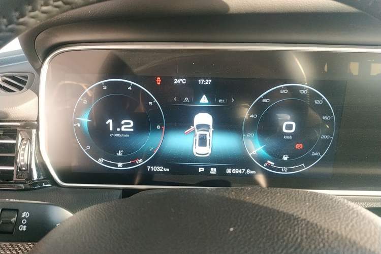 Used Hongqi HS5 2019 2.0T Smart Connect Flagship All-Wheel-Drive Version Instrument Cluster
