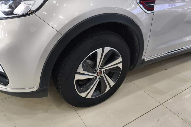 Used Hongqi HS5 2019 2.0T Smart Connect Flagship Edition Left Front Wheel Hub