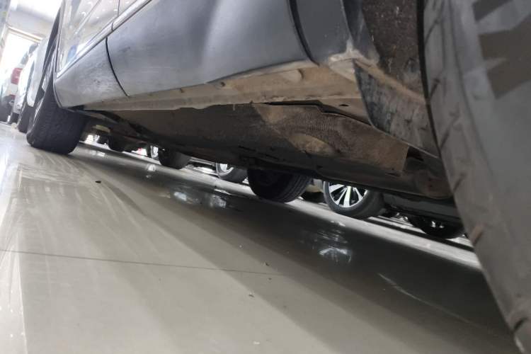 Used Hongqi HS5 2019 2.0T Smart Connect Flagship Edition Left Side Sill