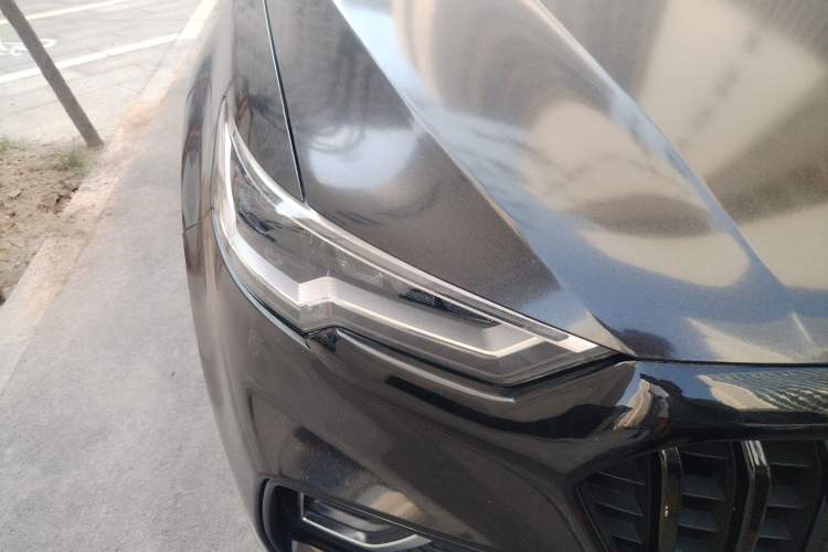 Used Hongqi HS5 2019 2.0T Smart Connect Flagship All-Wheel-Drive Version Right Front Headlight