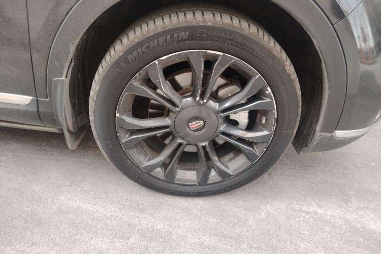 Used Hongqi HS5 2019 2.0T Smart Connect Flagship All-Wheel-Drive Version Right Front Wheel Hub