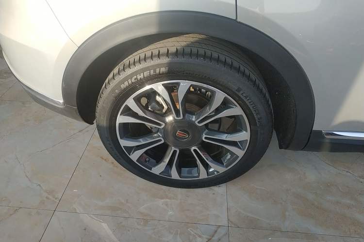 Used Hongqi HS5 2019 2.0T Smart Connect Flagship All-Wheel-Drive Version Right Rear Wheel Hub
