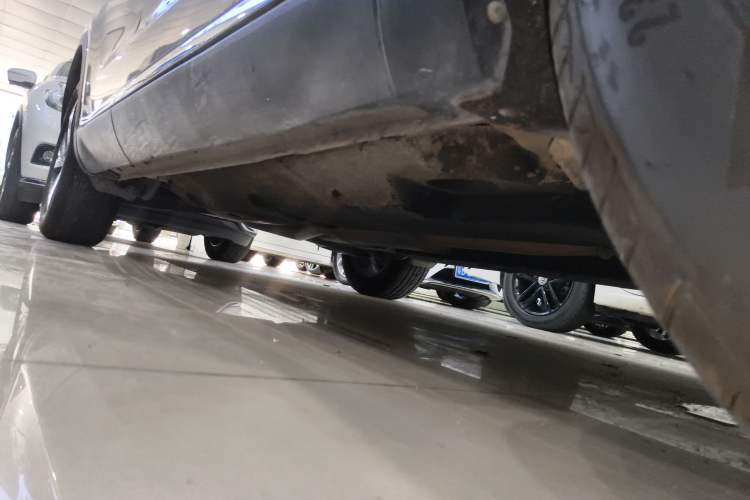 Used Hongqi HS5 2019 2.0T Smart Connect Flagship Edition Right Side Sill