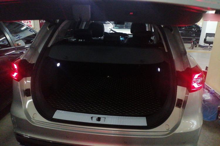 Used Hongqi HS5 2019 2.0T Smart Connect Flagship Edition Trunk