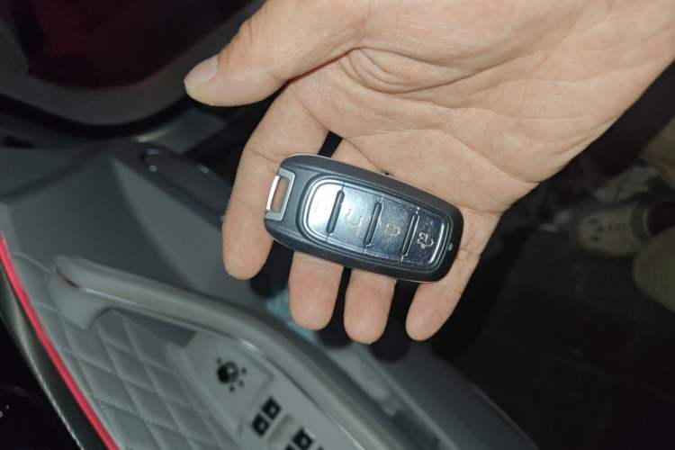 Used Hongqi HS5 2019 2.0T Smart Connect Flagship All-Wheel-Drive Version Vehicle Key
