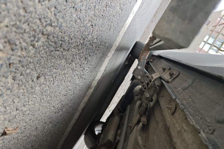 Used Hongqi HS5 2019 2.0T Smart Connect Flagship All-Wheel-Drive Version Chassis Front Right