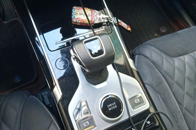 Used Hongqi HS5 2019 2.0T Smart Connect Flagship All-Wheel-Drive Version Gear Lever