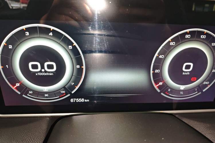 Used Hongqi HS5 2019 2.0T Smart Connect Flagship All-Wheel-Drive Version Instrument Cluster