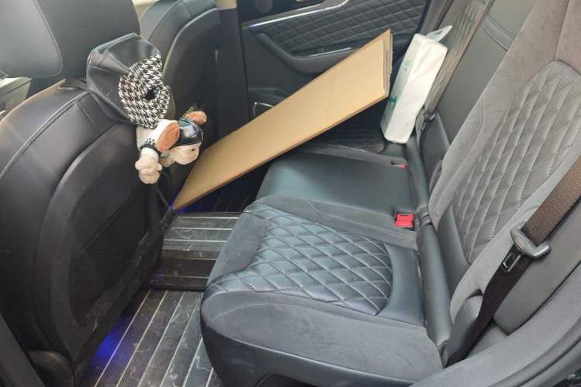 Used Hongqi HS5 2019 2.0T Smart Connect Flagship All-Wheel-Drive Version Left Rear Seat