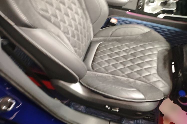 Used Hongqi HS5 2019 2.0T Smart Connect Flagship All-Wheel-Drive Version Right Front Seat