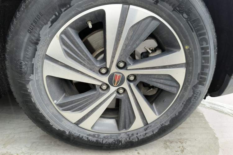 Used Hongqi HS5 2019 2.0T Smart Connect Flagship Edition Right Front Wheel Hub