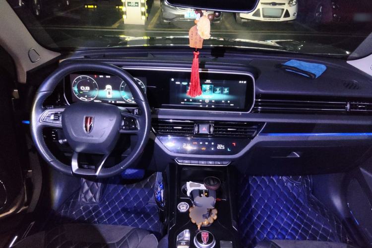 Used Hongqi HS5 2019 2.0T Smart Connect Flagship All-Wheel-Drive Version Center Console