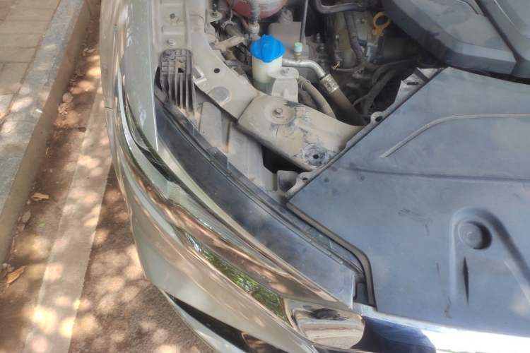 Used Hongqi HS5 2019 2.0T Smart Connect Flagship Edition Engine Bay Right