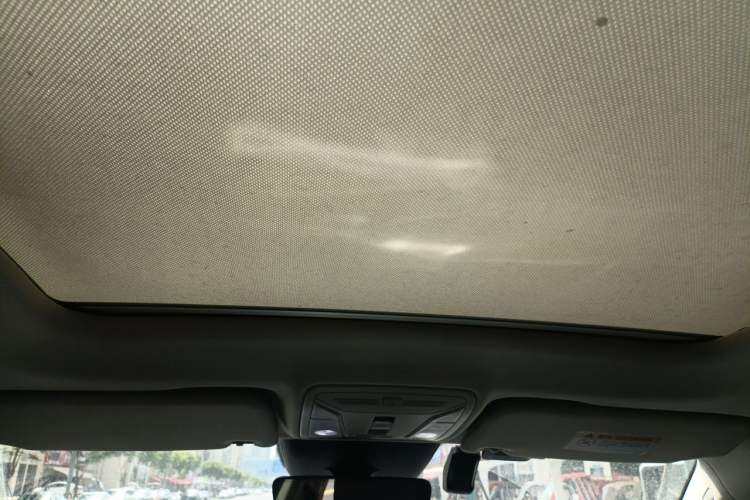 Used Hongqi HS5 2019 2.0T Smart Connect Flagship All-Wheel-Drive Version Headliner