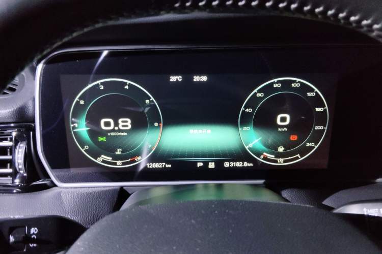 Used Hongqi HS5 2019 2.0T Smart Connect Flagship All-Wheel-Drive Version Instrument Cluster
