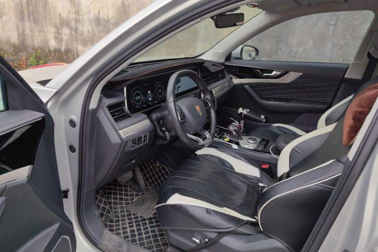 Used Hongqi HS5 2019 2.0T Smart Connect Flagship Edition Interior 3