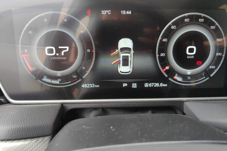 Used Hongqi HS5 2019 2.0T Smart Connect Flagship Edition Odometer Close Up