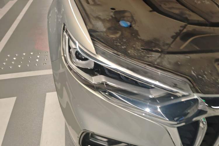 Used Hongqi HS5 2019 2.0T Smart Connect Flagship Edition Right Front Headlight