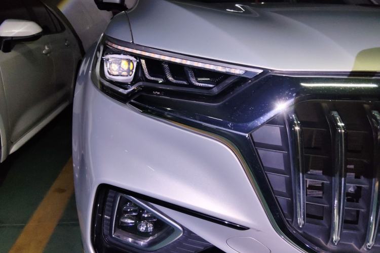 Used Hongqi HS5 2019 2.0T Smart Connect Flagship All-Wheel-Drive Version Right Front Headlight