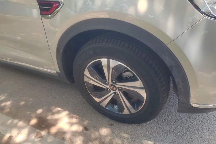 Used Hongqi HS5 2019 2.0T Smart Connect Flagship Edition Right Front Wheel Hub