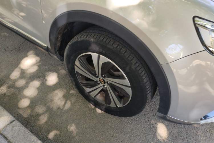 Used Hongqi HS5 2019 2.0T Smart Connect Flagship Edition Right Front Wheel Hub