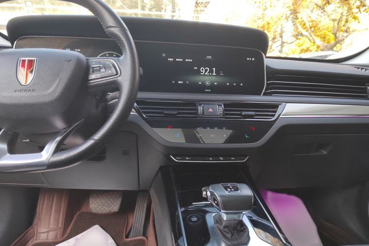Used Hongqi HS5 2019 2.0T Smart Connect Flagship All-Wheel-Drive Version Audio And AC Panel