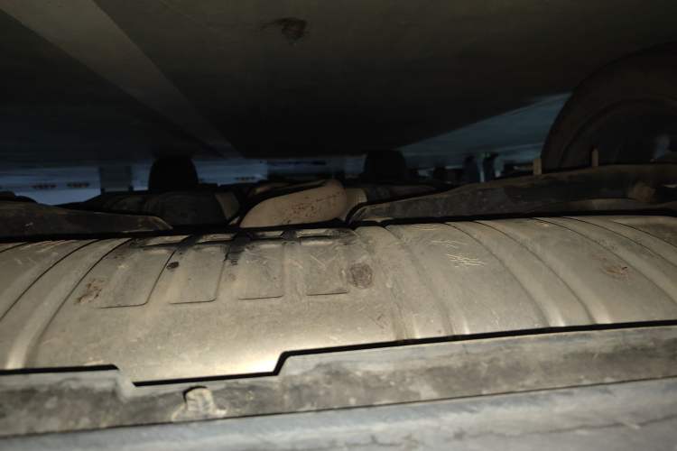 Used Hongqi HS5 2019 2.0T Smart Connect Flagship All-Wheel-Drive Version Chassis Rear