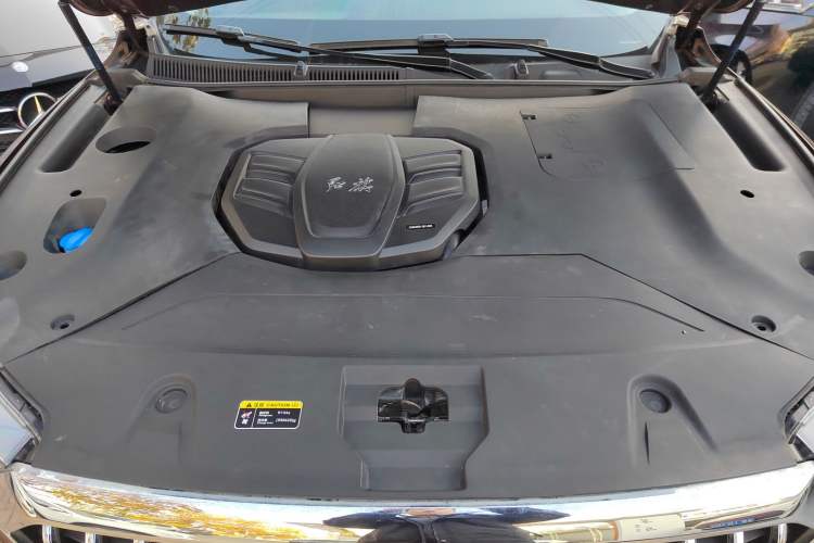 Used Hongqi HS5 2019 2.0T Smart Connect Flagship All-Wheel-Drive Version Engine Bay