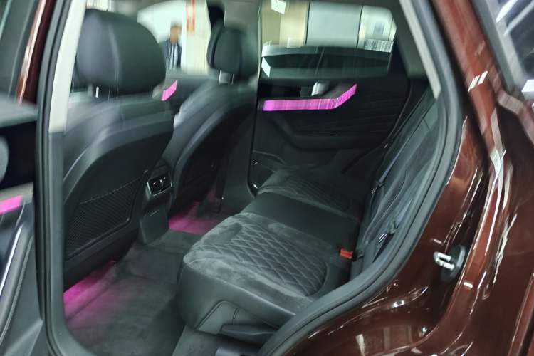 Used Hongqi HS5 2019 2.0T Smart Connect Flagship All-Wheel-Drive Version Interior 2
