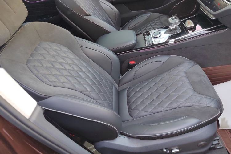 Used Hongqi HS5 2019 2.0T Smart Connect Flagship All-Wheel-Drive Version Right Front Seat